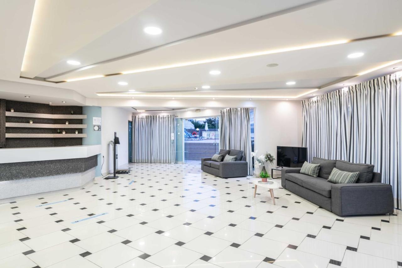 לגאנאס Karras Hotel מראה חיצוני תמונה